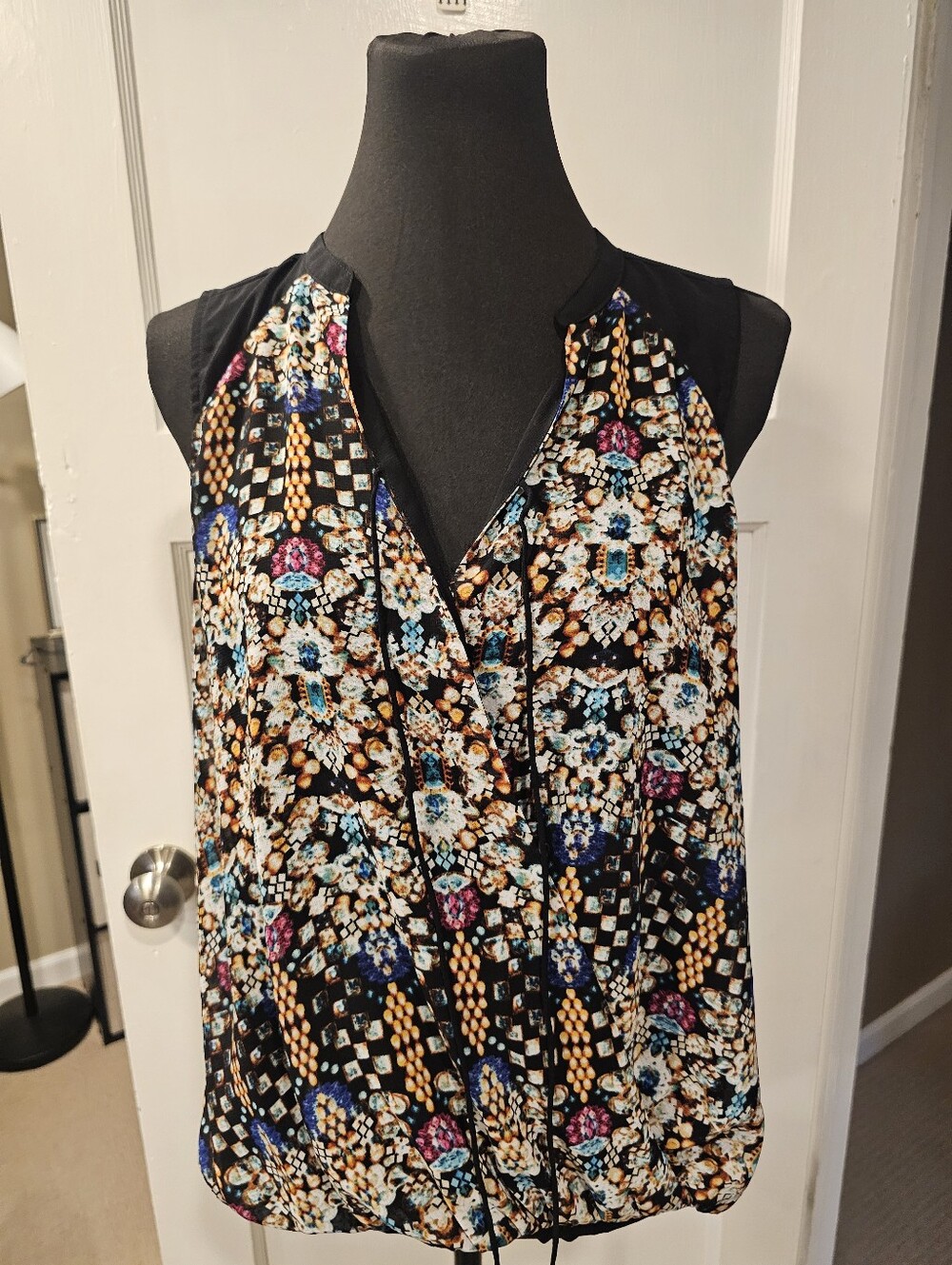 Womens Blouson Multi-Print V-Neck Sleeveless Blouse High Low Design